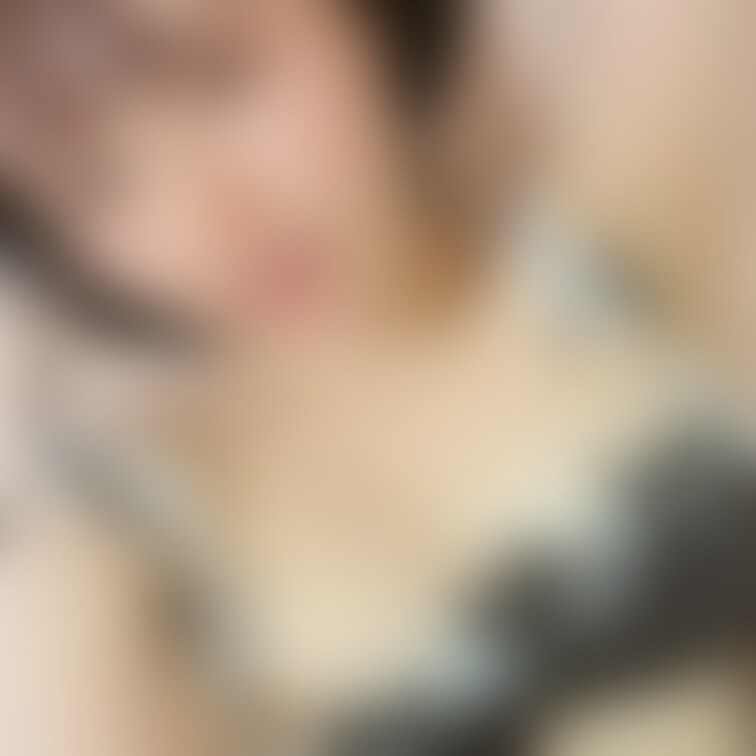 こんばんは🎀✧˖°
壁にディルドをくっつけて
正常位風でオナニーしてみたーっ🫣💕

明日の19時に動画を投稿する