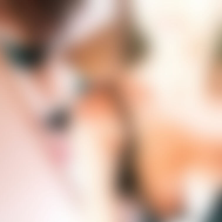 着替え中…