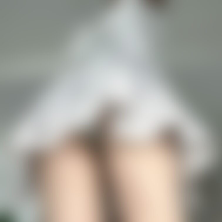 【myfans限定公開】撮り下ろし♡ 今日のパンチラ写真（3枚セット）

「今日はどんな下着なんだろう？」とか「何色