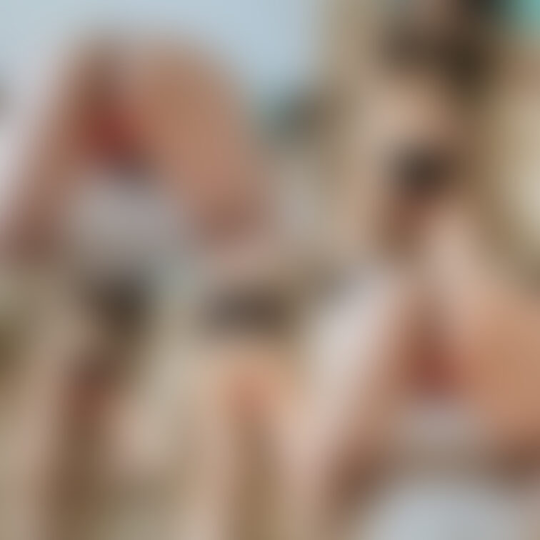 久々にエロ下着姿です❤️
食い込んでます❤️
エロすぎてそのまま襲ってしまいました💦💦💦💦
いかがですか??