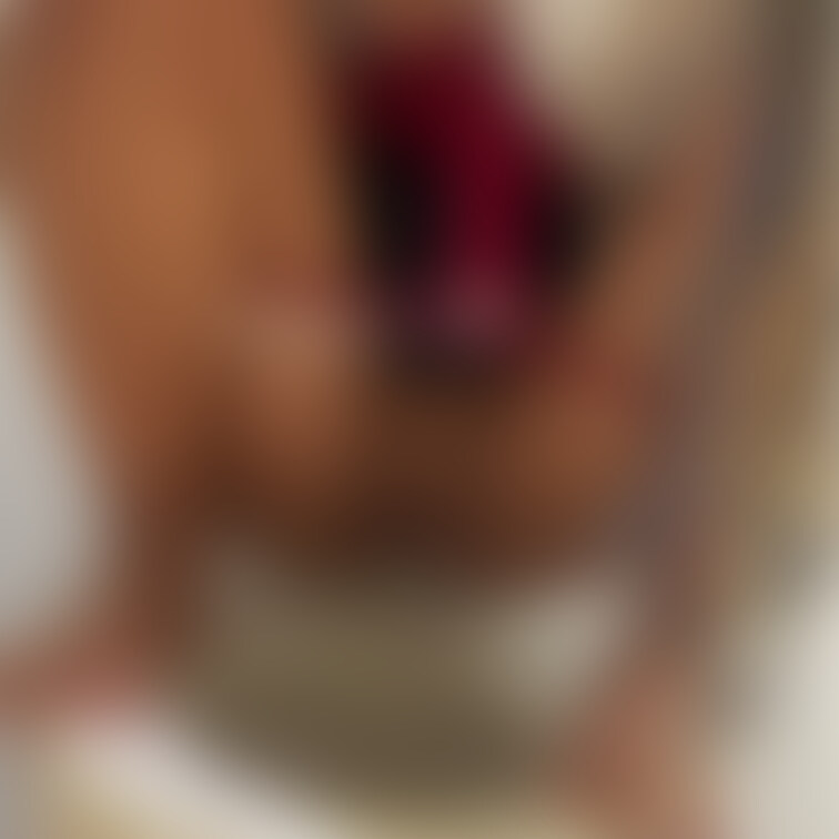 悪い黒ギャルはここにいます🙋‍♀️🩷
便座をよく見ると大変なことになってます笑
ちゃんと拭きました😊