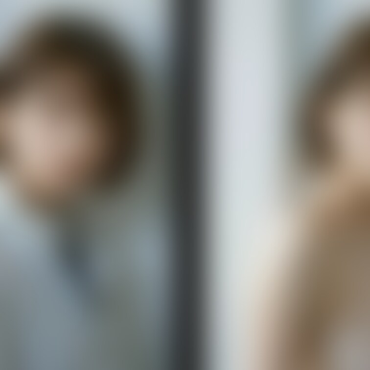着衣と脱衣を並べた画像です。画像№1195
