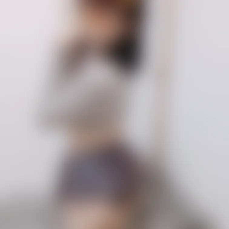 ワカメちゃんスタイル＆突き出しおしり＆振り向きおしり🍑
これお外でたら完全に変態🦊笑