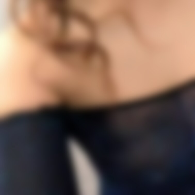 透けボディコン着せて💦
ゆいママ街中自撮り撮影🥂
めちゃ👺ガン見されています😆