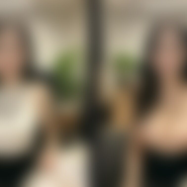 着衣と脱衣を並べた画像です。画像№508