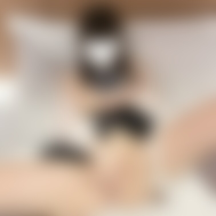 こんばんは✩
指の第一関節が何かに入ってる画像です🌚

今すごく気分が落ち込んでます🙍🏻‍♀️
なんで気分は落ち