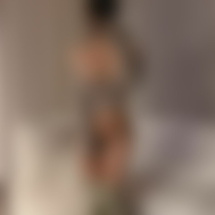 小さなニットと小さな紐パンで童貞くんをキルしちゃうよ♡！

いつの間にかおっぱいがポロン、、
お紐も解いて、、、、