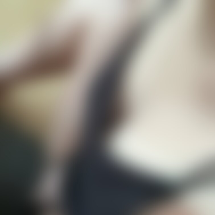 おっぱいチラ見せ♡