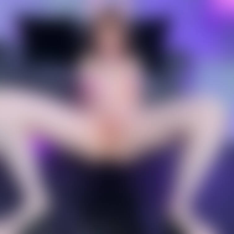 メス猫肉便器ペットです😖❤️ 乳首におもちゃつけられて気持ち良すぎて失禁イキしちゃいました。。  

💋直接連絡先を