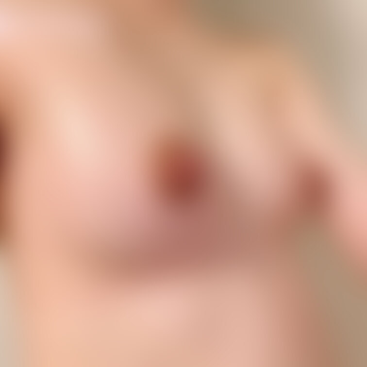 妊娠5ヶ月貧乳妊婦のおっぱい🍼♡