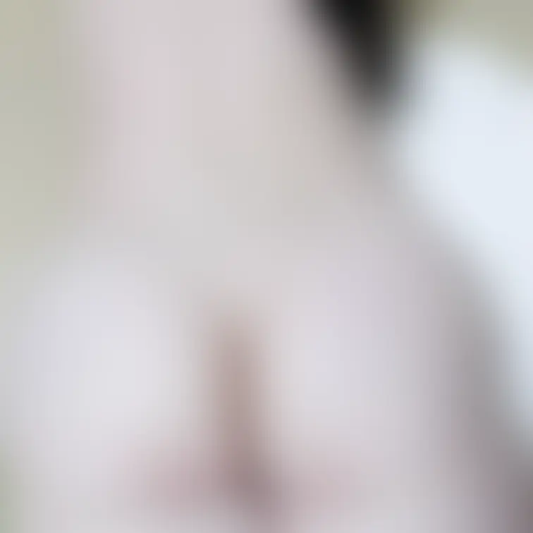弥生の全裸パーティー兼公開撮影での一コマ。イメージシーン撮影でのお尻のドアップです。とにかくお尻が綺麗なのです。

