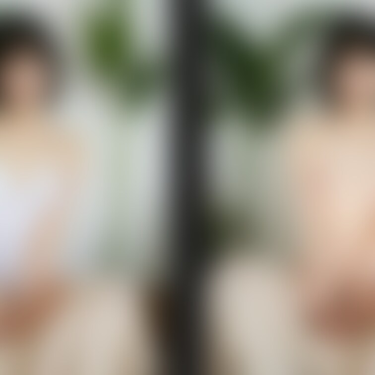 着衣と脱衣を並べた画像です。画像№727