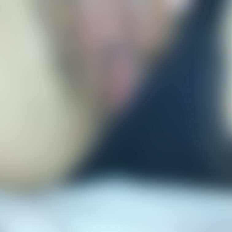 【華のNo.SEVENTEENちゃん】超絶美少女ちゃんがM字開脚からパンティずらすと、、、卑猥なかたちのおまん○○○が❤