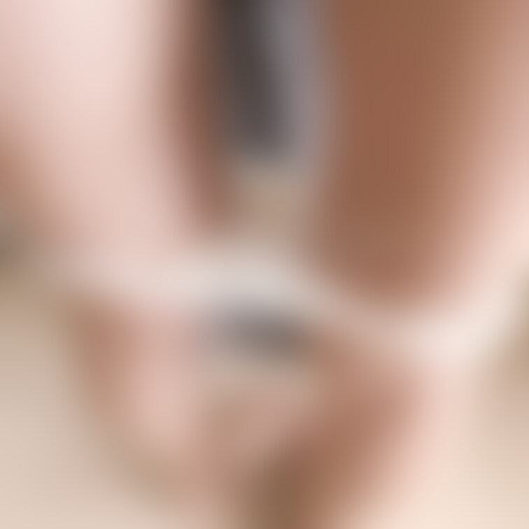 いろいろびっちょり…🥺💦
紳士さまにくんくんしてもらえるって妄想すると
いっぱい溢れちゃう体質なんです🥰💕💕💕