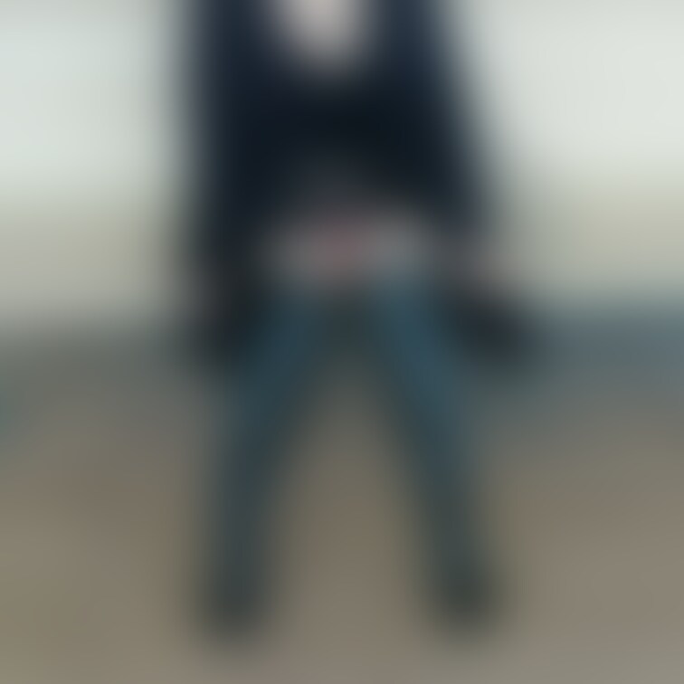 山手線の新駅でパンチラ

Twitter（Remi）
https://mobile.twitter.com/red
