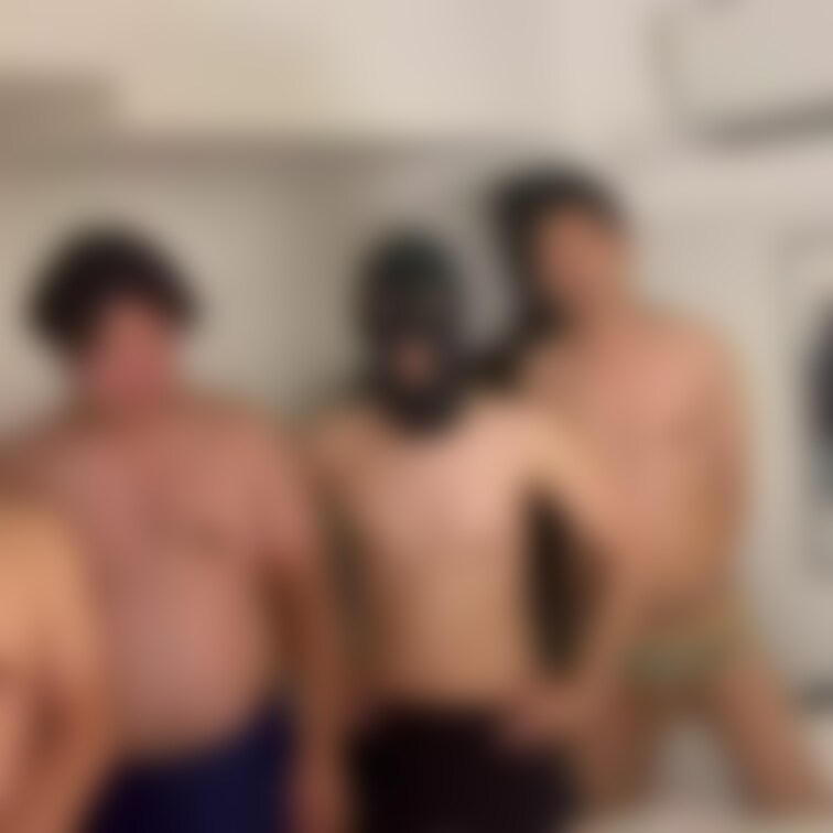 メンヘラ人妻女子をキモオヤジ達が生中出し制裁。
リスカをするなら、バチボコをする様に助言しておきました！