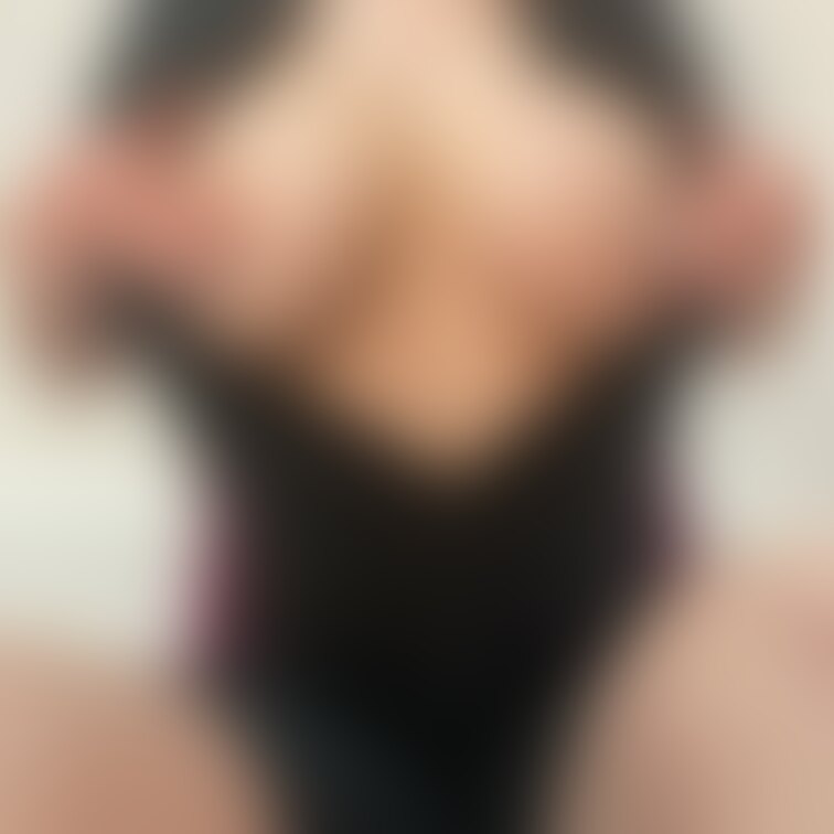 最近ムチムチになってきちゃった。😔
むちむちすき？？？
少しチラ見えちゃってるけど今日のご褒美に🫧