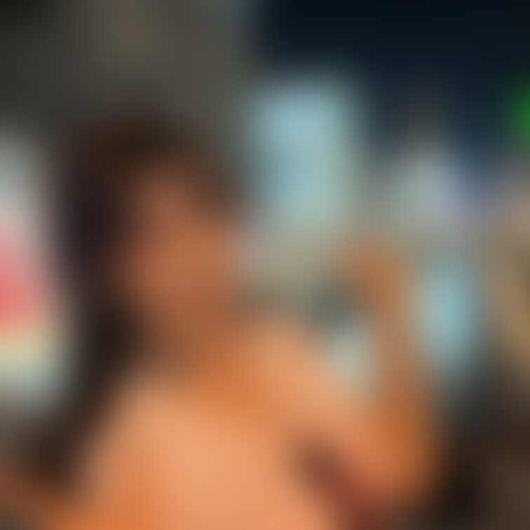 大阪のお写真好評だったので、、
調子に乗って続編〜😎
ここって有名なのかな??
知らない地ってどこでも新鮮