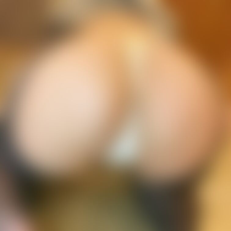 こんにちはー🥰🍑

昨日の動画好評で嬉しいです💜
ただ連日の疲れが😂笑
とりあえず食べ物ないので買い物行ってきま