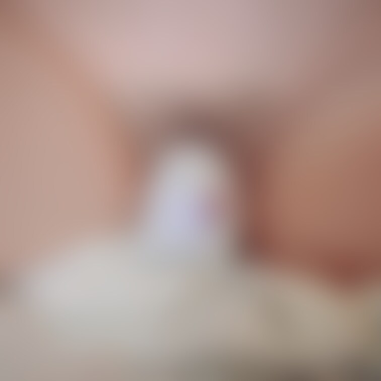 一般向け投稿よりも
より陰毛が多く写ってるバージョンです♡