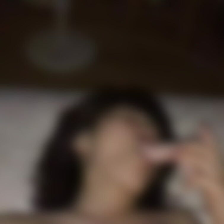 擬似棒を妻自ら咥え、3Pしました。

