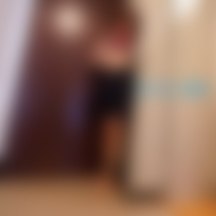 過去の削除写真の再投稿です。（2023年8月投稿）
熟女にセーラー服を・・・①