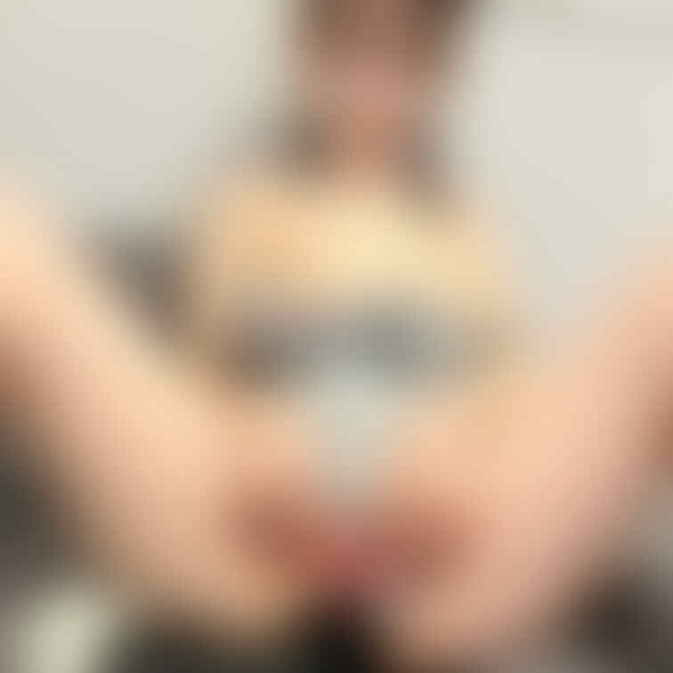 Xの続きです❤️くぱぁして配達員さんにちん媚び😖❤️
💋直接連絡先を交換して私を肉便器に育てて頂けるご主人様は