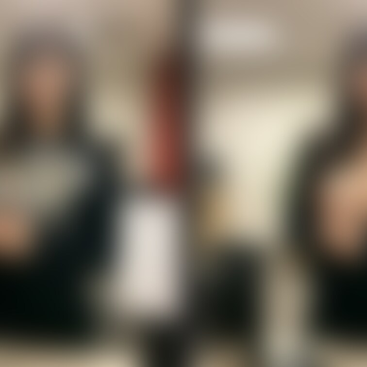 着衣と脱衣を並べた画像です。画像№48