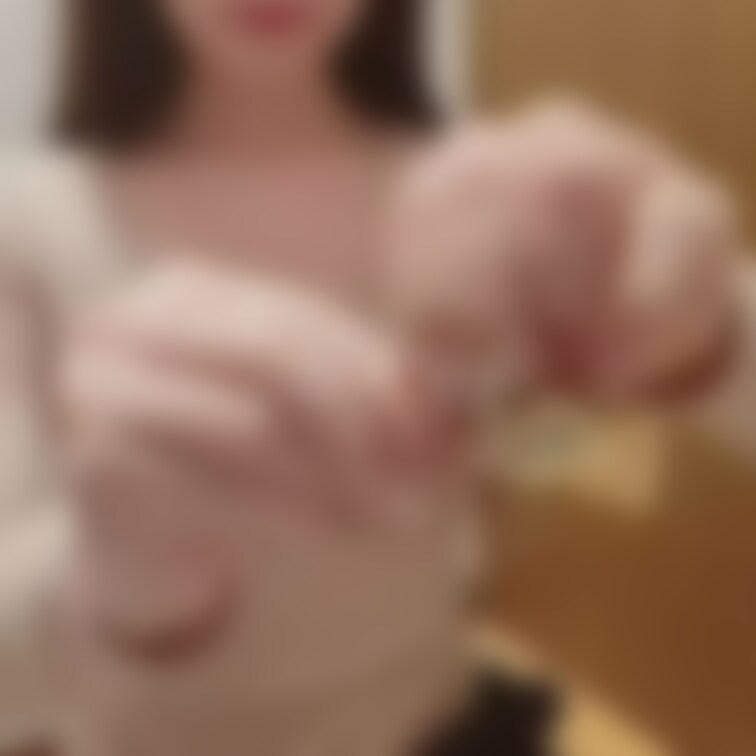 【ASMR】ノーブラで飴舐め動画撮りました！