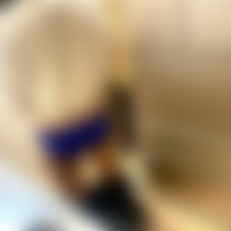 眩しすぎるパンツ履いてる😎