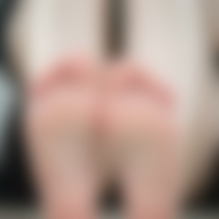 麗幽さんの
ROM写真集｢見ないで…｣の裏表紙になった一枚

EOS R
RF85mm F2 IS STM