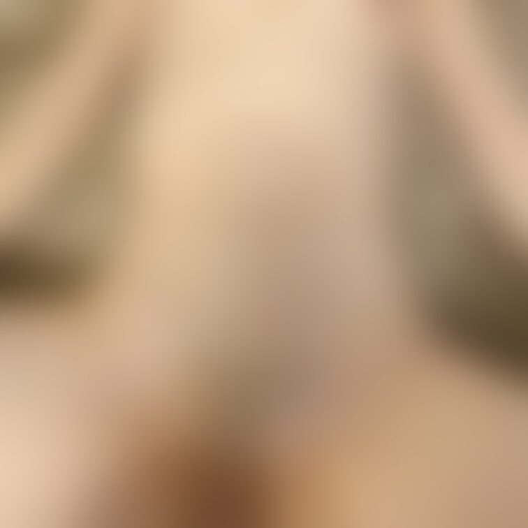 昨日は久しぶりにゴム無し。でも外で出してますがやっぱり中の方が気持ちいいんですよね。