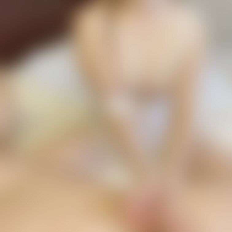 手コキ&睾丸マッサージ🐶
ローションをいっぱいつけて、クルクル、サワサワ、シュルシュル気持ちよくさせてあげてます〜