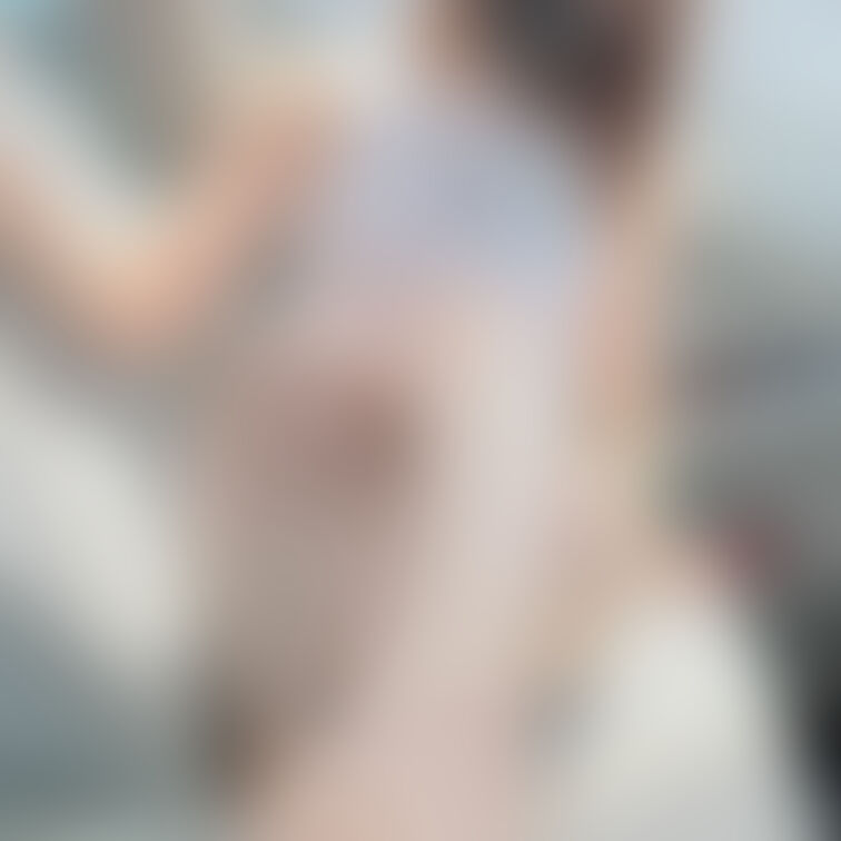 足で誘惑しちゃう🥰
あっ！今日で8月の動画格安販売終わりだからね😫