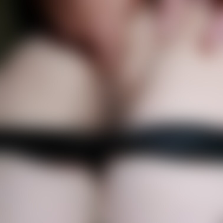 妻が就寝中にパンティをずらし、妻のお尻の穴で遊んでみました、こちらの動画は裏アカで公開中です、(現在52本の動画公開中)