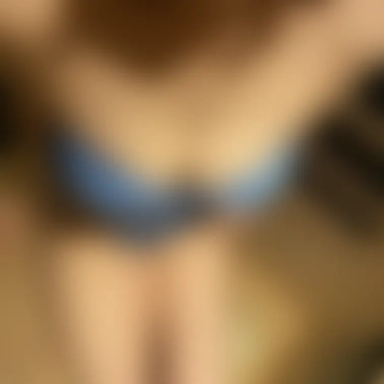 少し大胆に魅せる彼女の姿をお届けします👙
特別な瞬間を、ここだけでゆっくりとご堪能ください💕