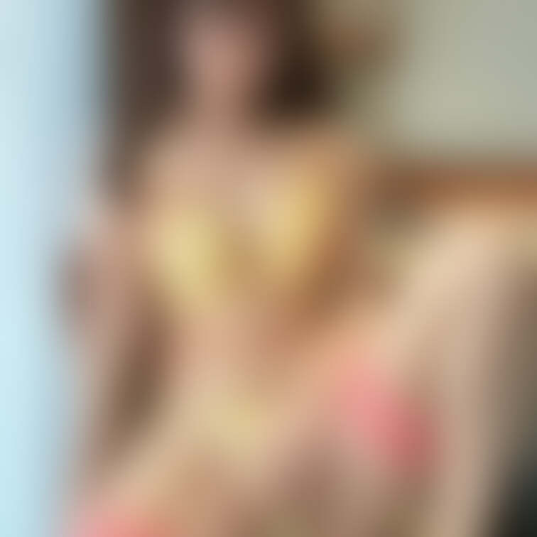 ブラをゆっくりぬぎぬぎ…💕
なーなのおっぱいは好きですか？

おすじもちょっと恥かしいの…(*ﾉωﾉ)