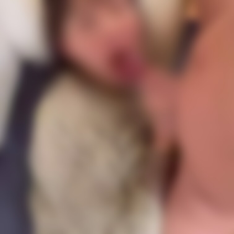 人妻さんとの密会❤️最近、セフレができたとのことでジェラシーを感じながらまずはフェラ❤️