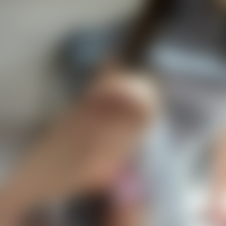 おっぱいとおま●こみせ....日に照らされてるからくっきりと...💓