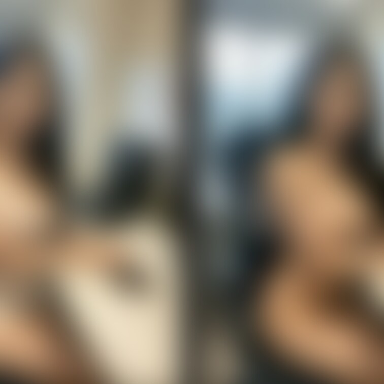 着衣と脱衣を並べた画像です。画像№860