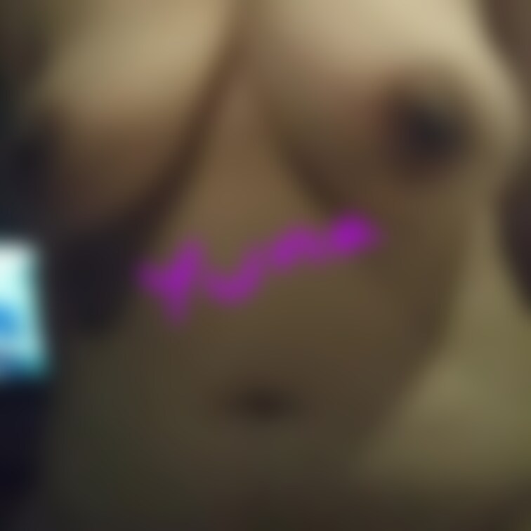 騎乗位で揺れるおっぱい好きですか？( *´艸)