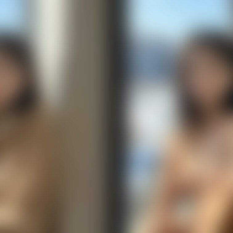 画像№1341   着衣と脱衣を並べた画像です    ※有料プラン用