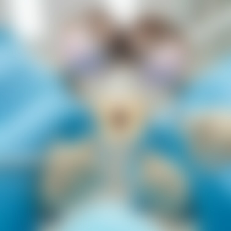 患者目線
迫り来る歯科女医と歯科衛生士