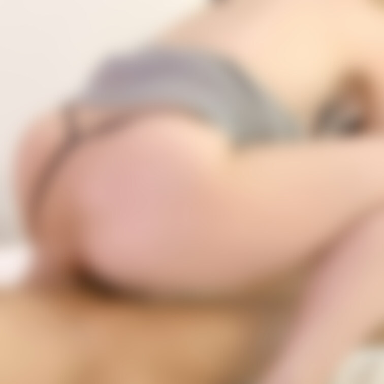 【前視点Part2】童貞をこ〇すセーターで杭打ちSEX【4K/60fps】
ノーハンドフェラチオでおチ〇ポ愛でてから杭