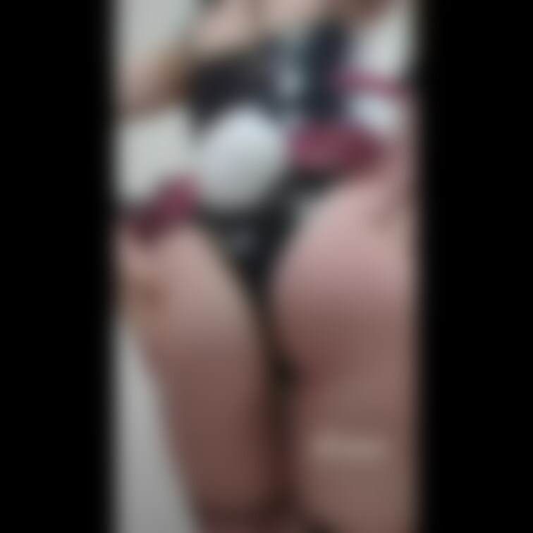 50秒　バニーコスでスパンキング♥
だんだんピンク色に染まっていくお尻を見届けてくださいねんᐢ> <ᐢ