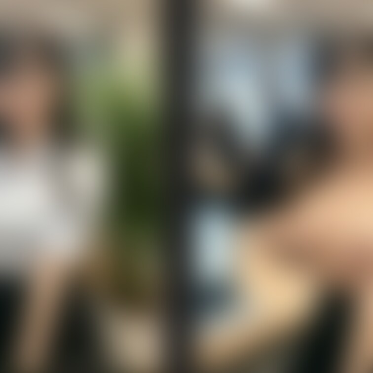 着衣と脱衣を並べた画像です。画像№865