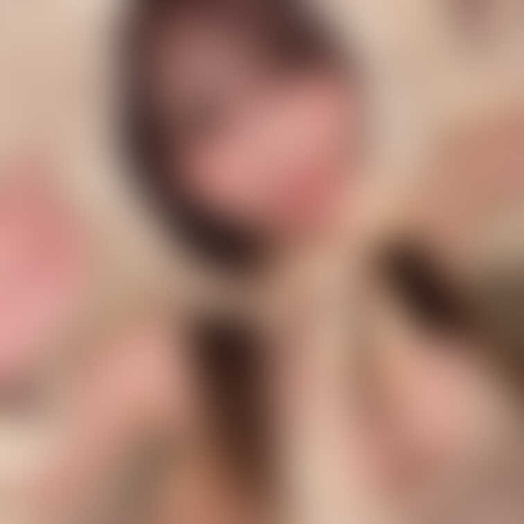 冬らしい着画、マスク無しおっぱいのリクエストがあったんだけど今の所こんなのしかないのでまた撮影しておくね〜🥺なんかDMの