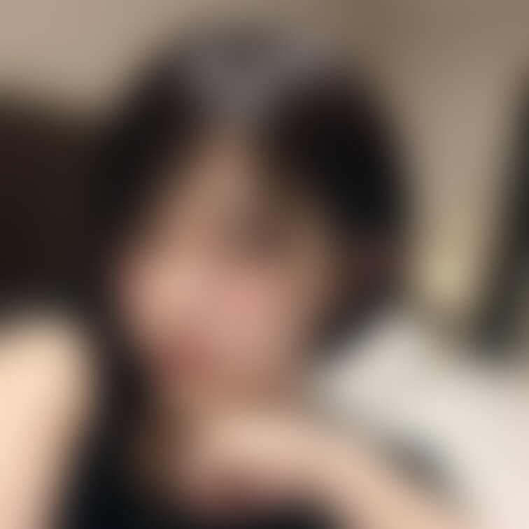 ショートカット巨乳美女です❤️

