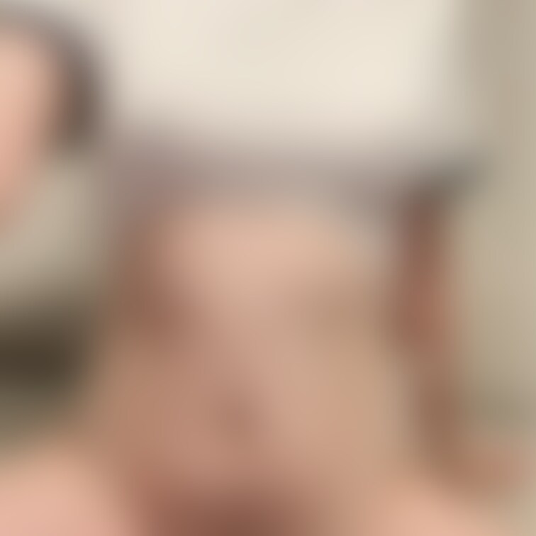 スケスケ体育着shot🩲
ビンビンの乳首が濡れた体操着から透けちゃってる🔞🫢