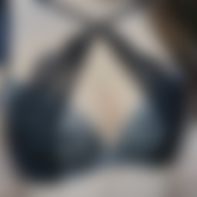 Twitterに載せた下着
前と下からだとこんな感じです♡
ちょっと派手かなって思ったけど最近ちっちゃくなったおっぱ